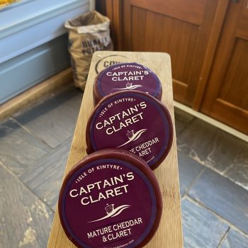 Isle of Kintyre Captain's Claret x 200g Truckle